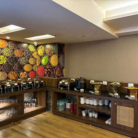 Hotel Oxmo Delhi Airport With Free Airport Transsfer New Delhi Bagian luar foto