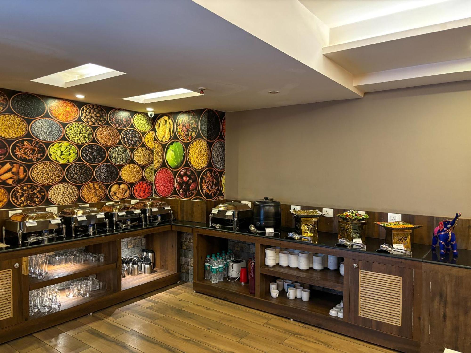 Hotel Oxmo Delhi Airport With Free Airport Transsfer New Delhi Bagian luar foto